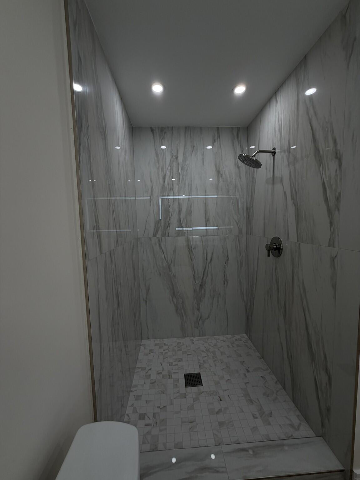 WOODLAKE ISLES - Residential