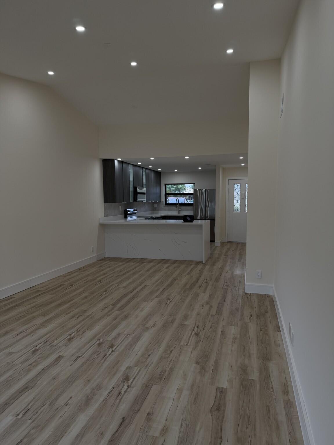 WOODLAKE ISLES - Residential