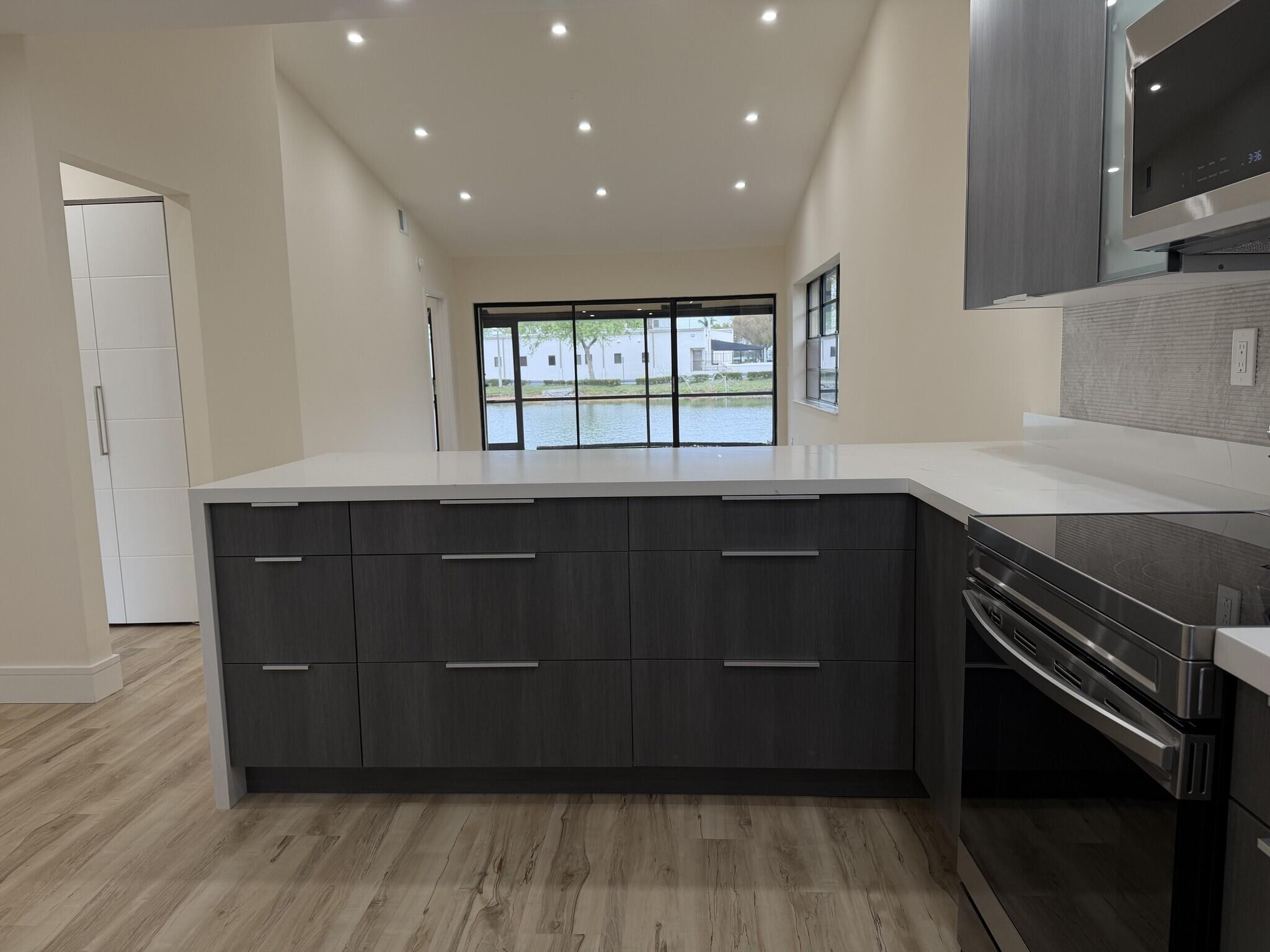 WOODLAKE ISLES - Residential