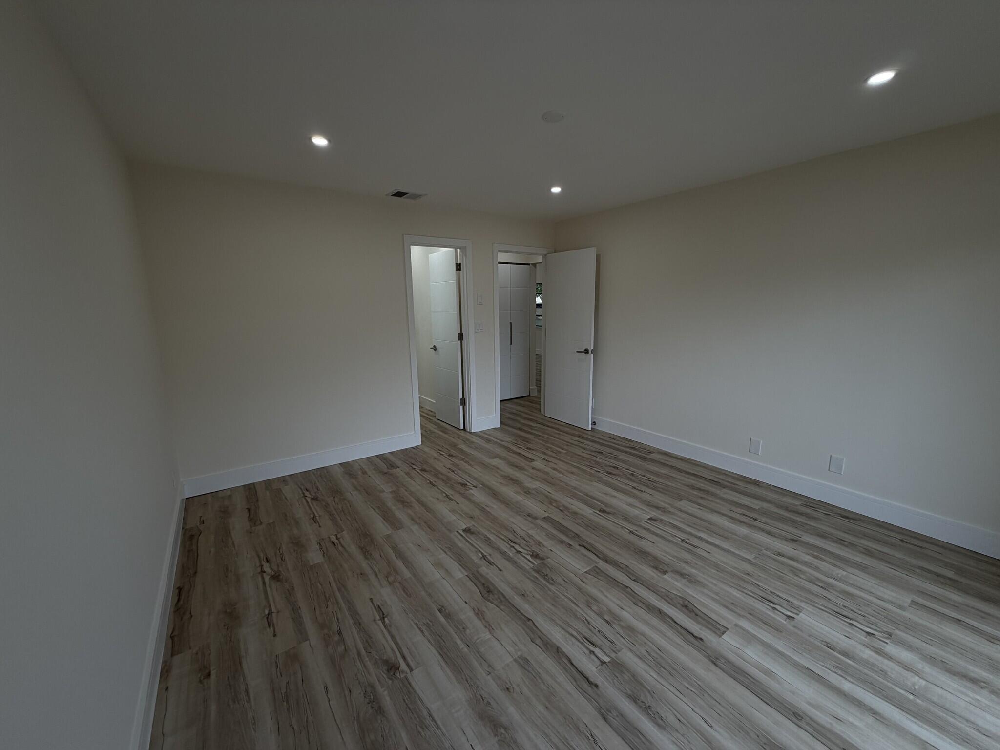 WOODLAKE ISLES - Residential