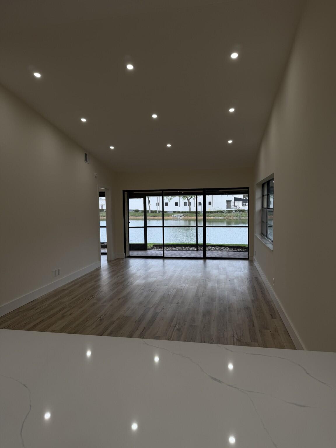 WOODLAKE ISLES - Residential