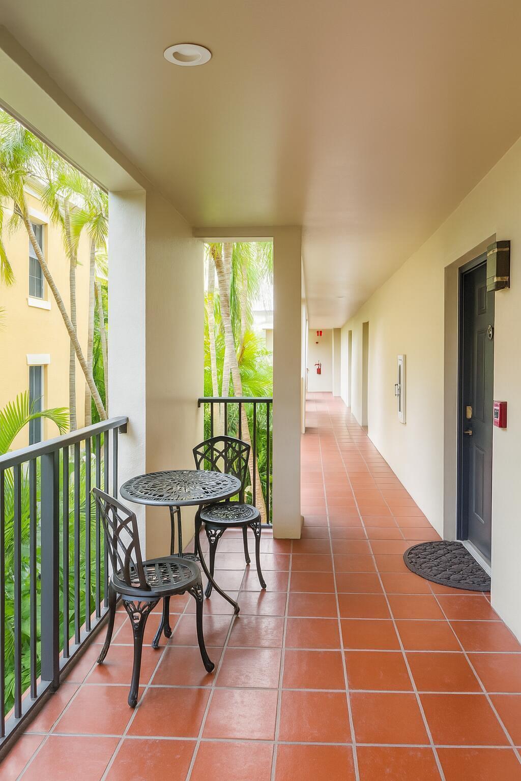 560 S Sapodilla 203 Avenue 203