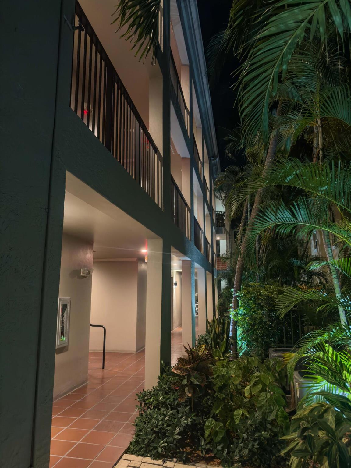 560 S Sapodilla 203 Avenue 203