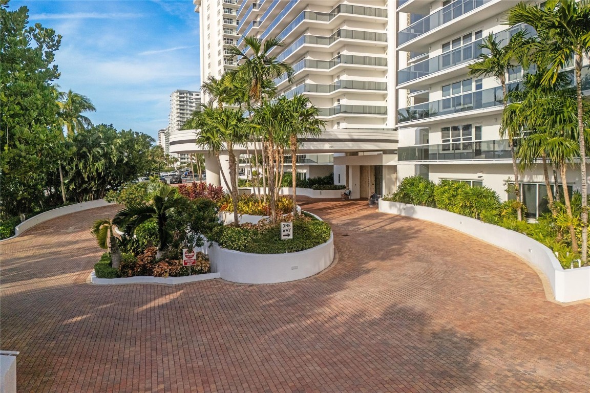 3500 Galt Ocean Drive 1102