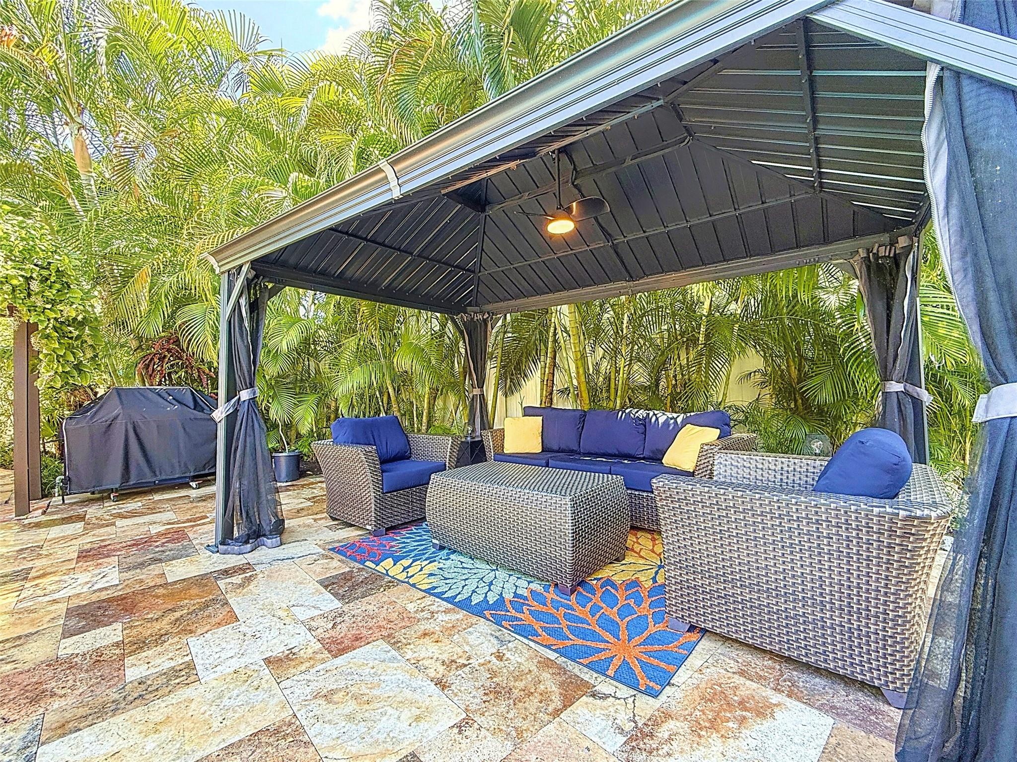 RIO VISTA C J HECTORS RES - Residential