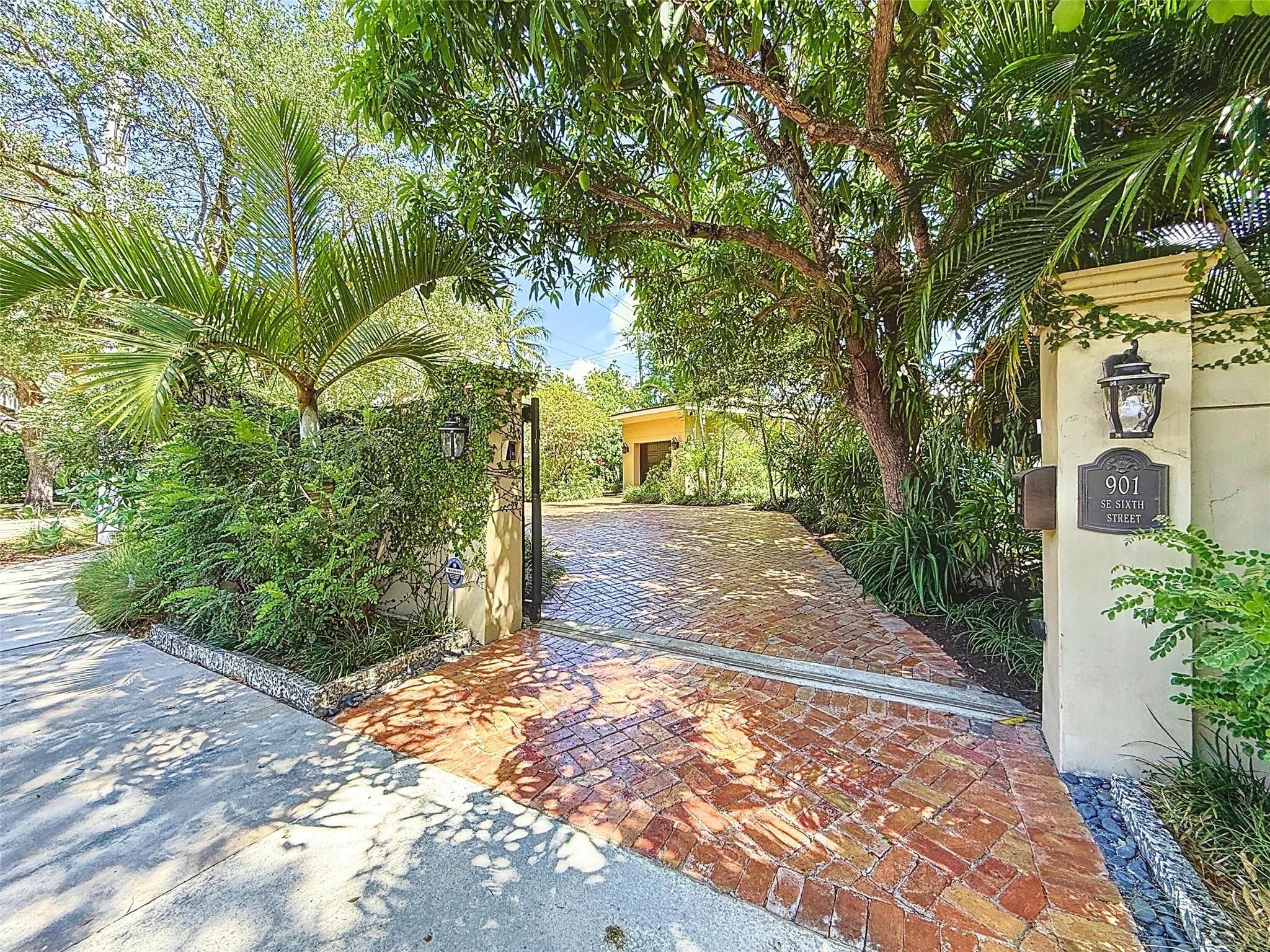 RIO VISTA C J HECTORS RES - Residential