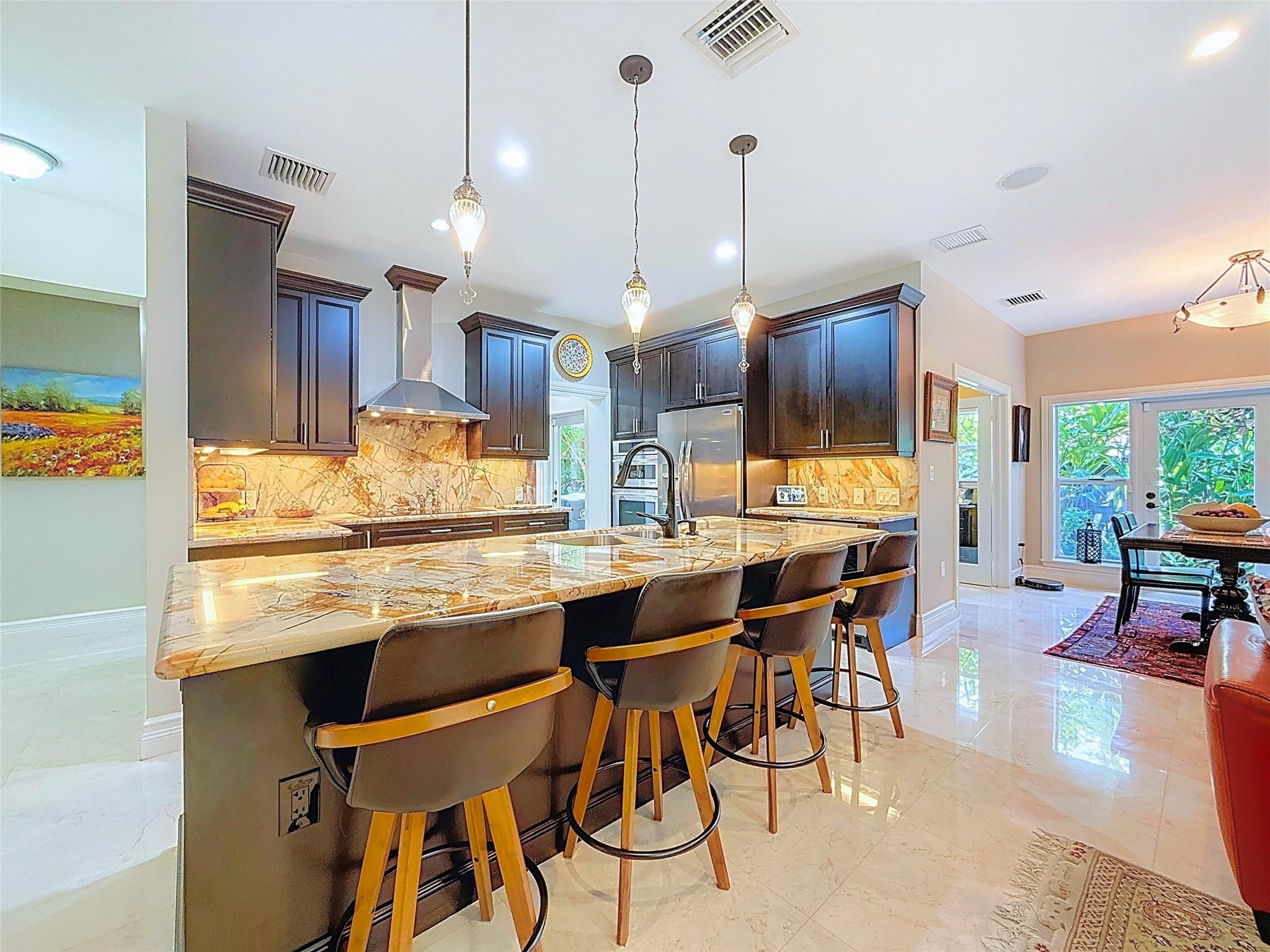 RIO VISTA C J HECTORS RES - Residential