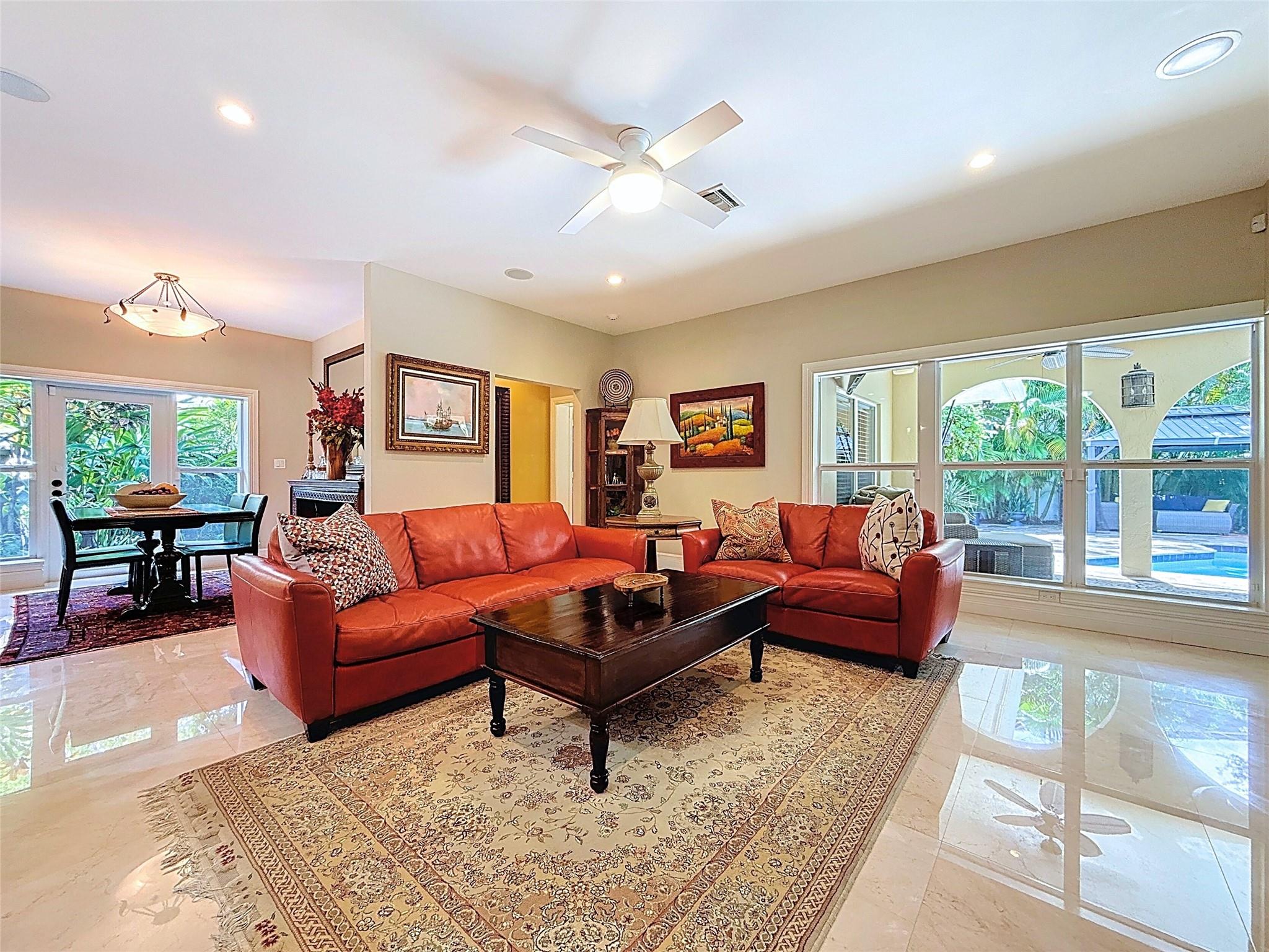 RIO VISTA C J HECTORS RES - Residential