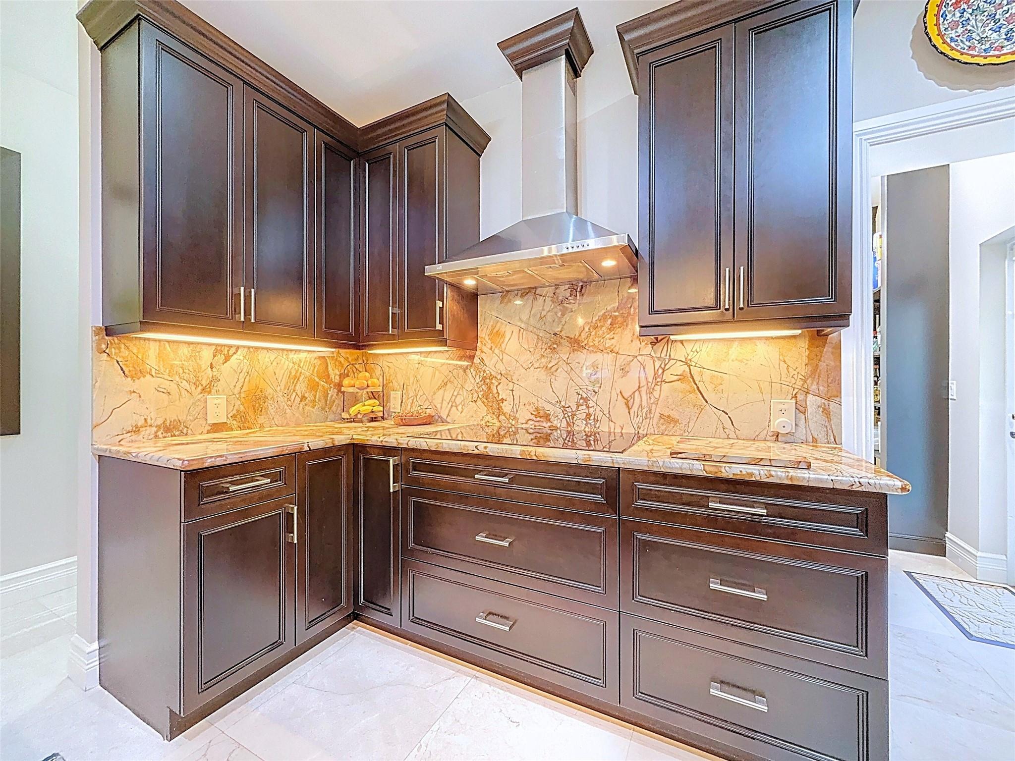 RIO VISTA C J HECTORS RES - Residential