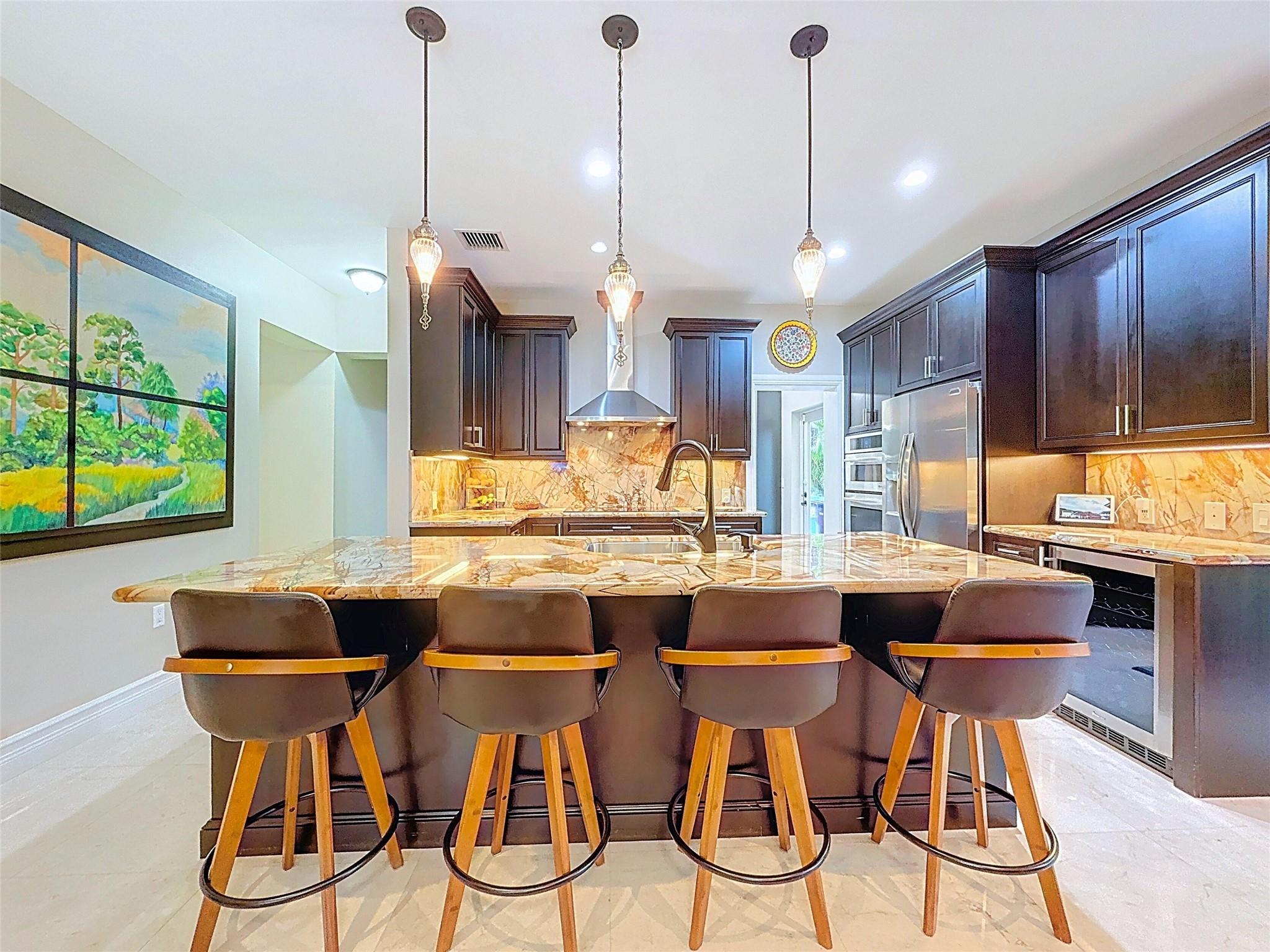 RIO VISTA C J HECTORS RES - Residential