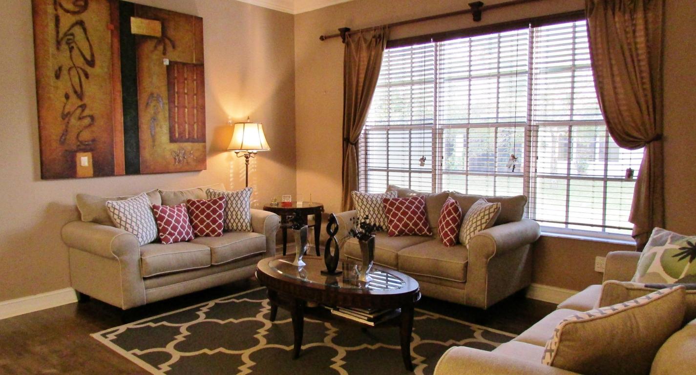 CANYON LAKES 1 - Residential Lease