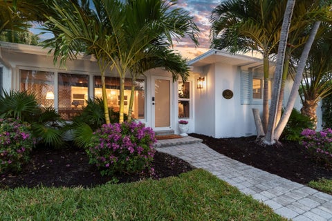 Tiny photo for 7 Fayette Drive, Ocean Ridge, FL 33435 (MLS # B26088908)