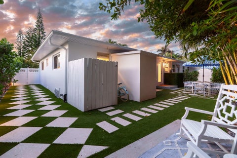 Tiny photo for 7 Fayette Drive, Ocean Ridge, FL 33435 (MLS # B26088908)