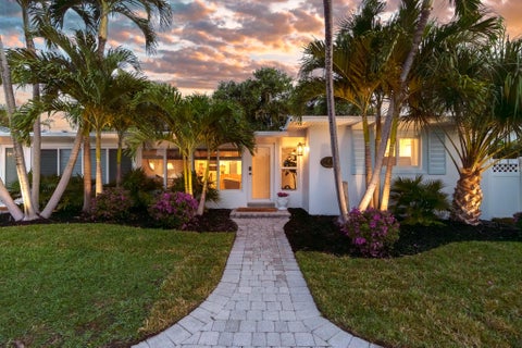 Tiny photo for 7 Fayette Drive, Ocean Ridge, FL 33435 (MLS # B26088908)
