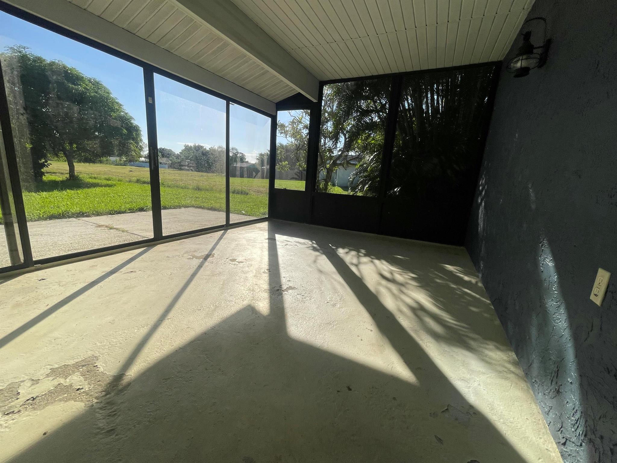 PORT ST LUCIE SECTION 49 - Residential Lease