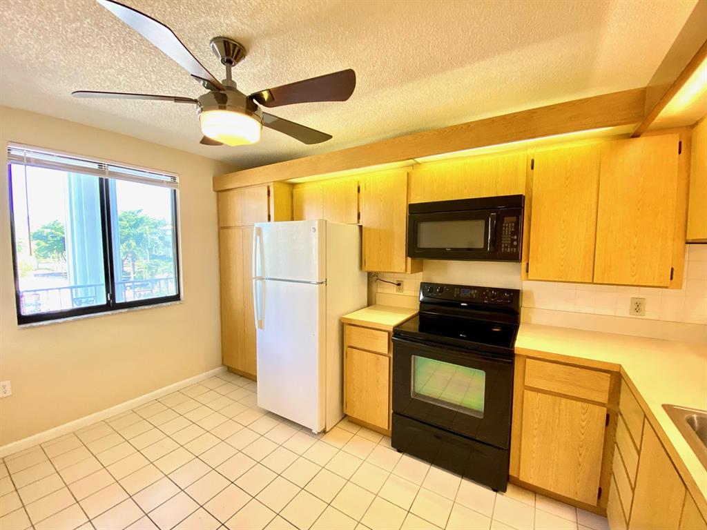 WHITEHALL VILLAGE - Residential Lease