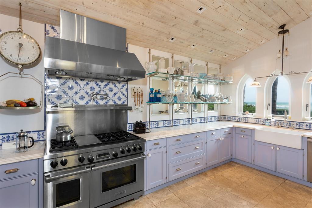 PALM BEACH SHORE ACRES - Residential