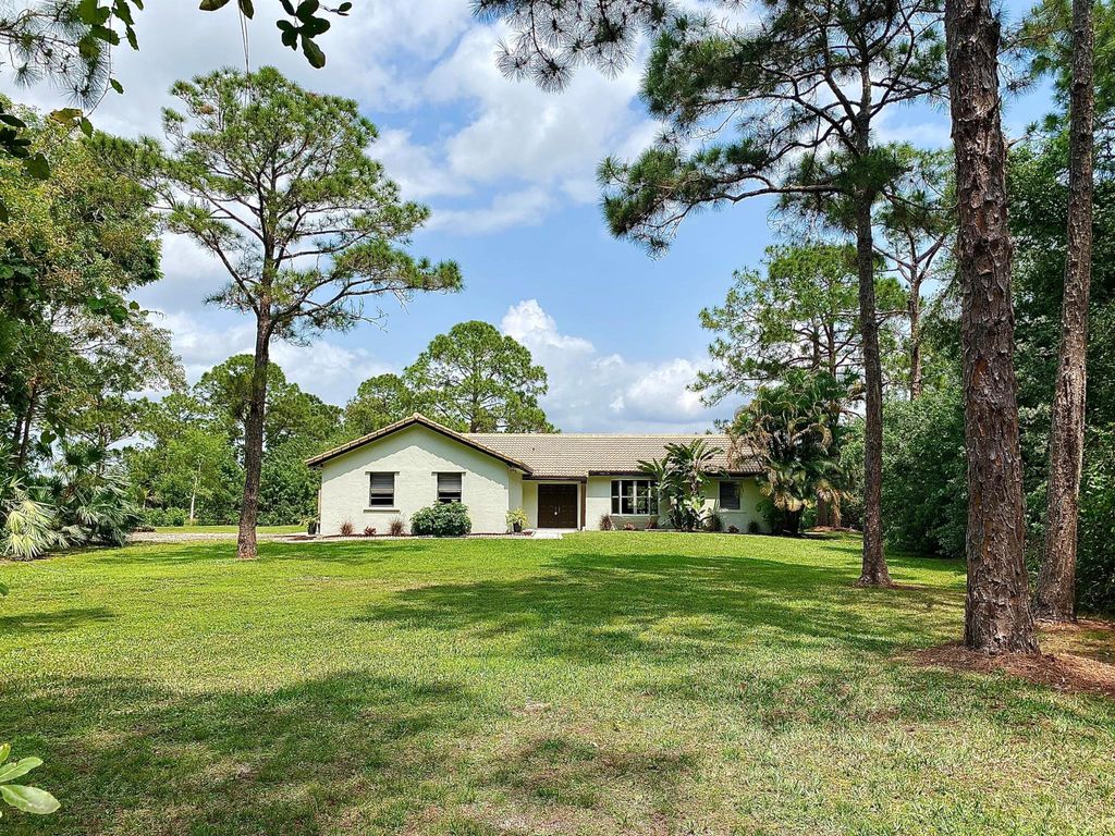 Photo of 13885 159 Street N, Jupiter, FL 33478 (MLS # R10972246)