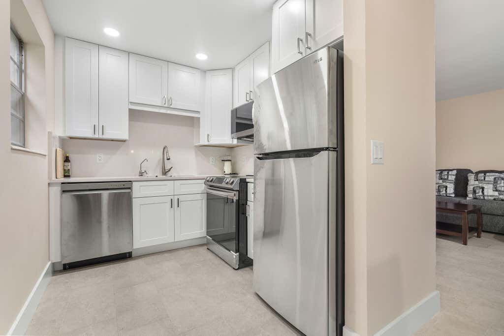 Photo of 168 Farnham, Deerfield Beach, FL 33442 (MLS # B26037873)