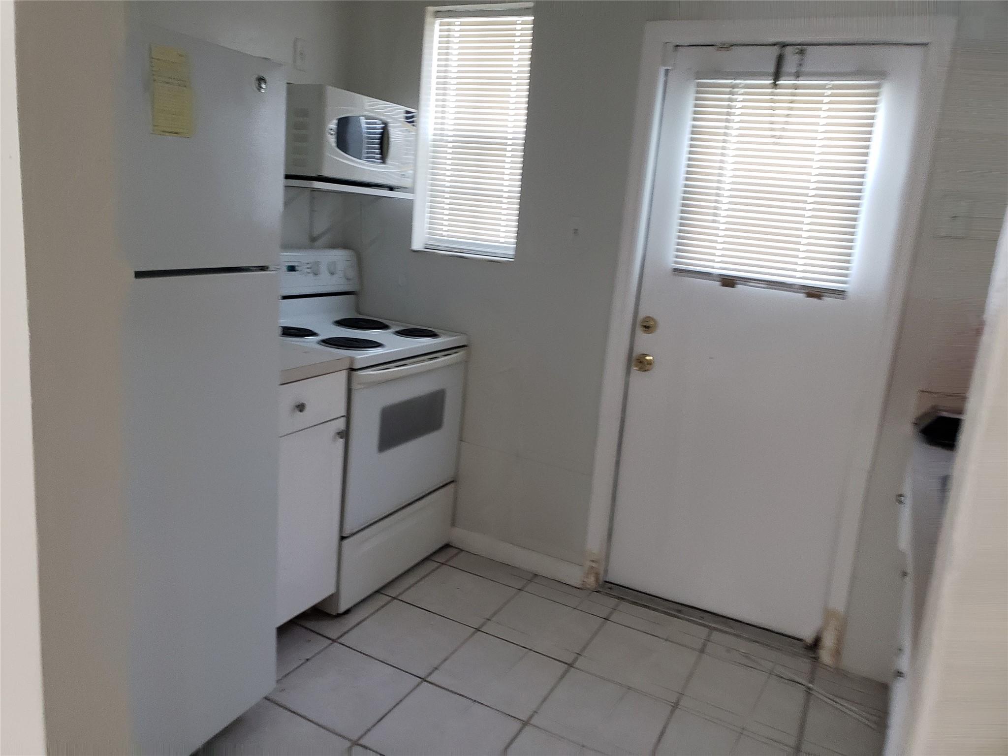 2301 NW 15th Ct