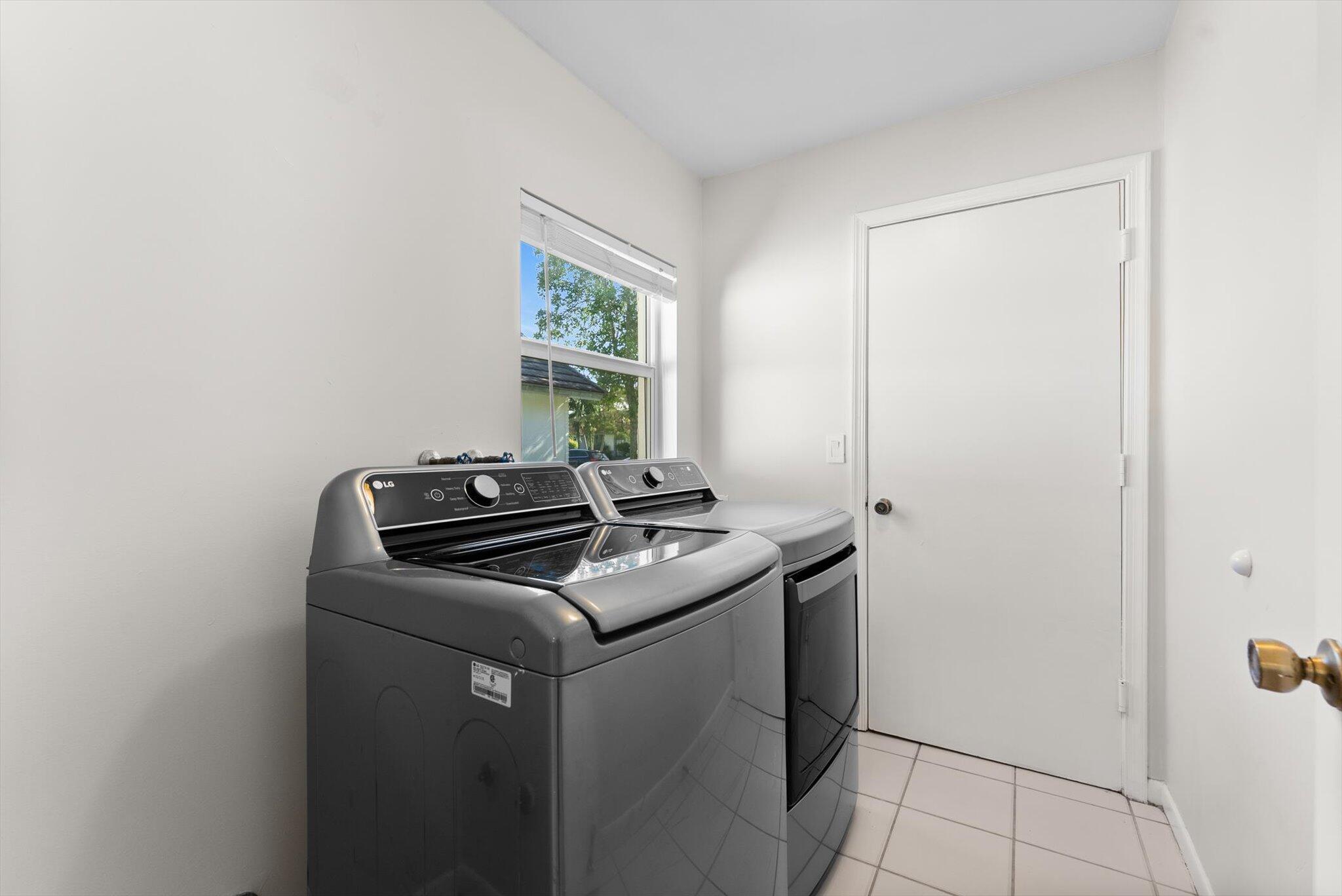 ROYAL PALM VILLAGE - Residential