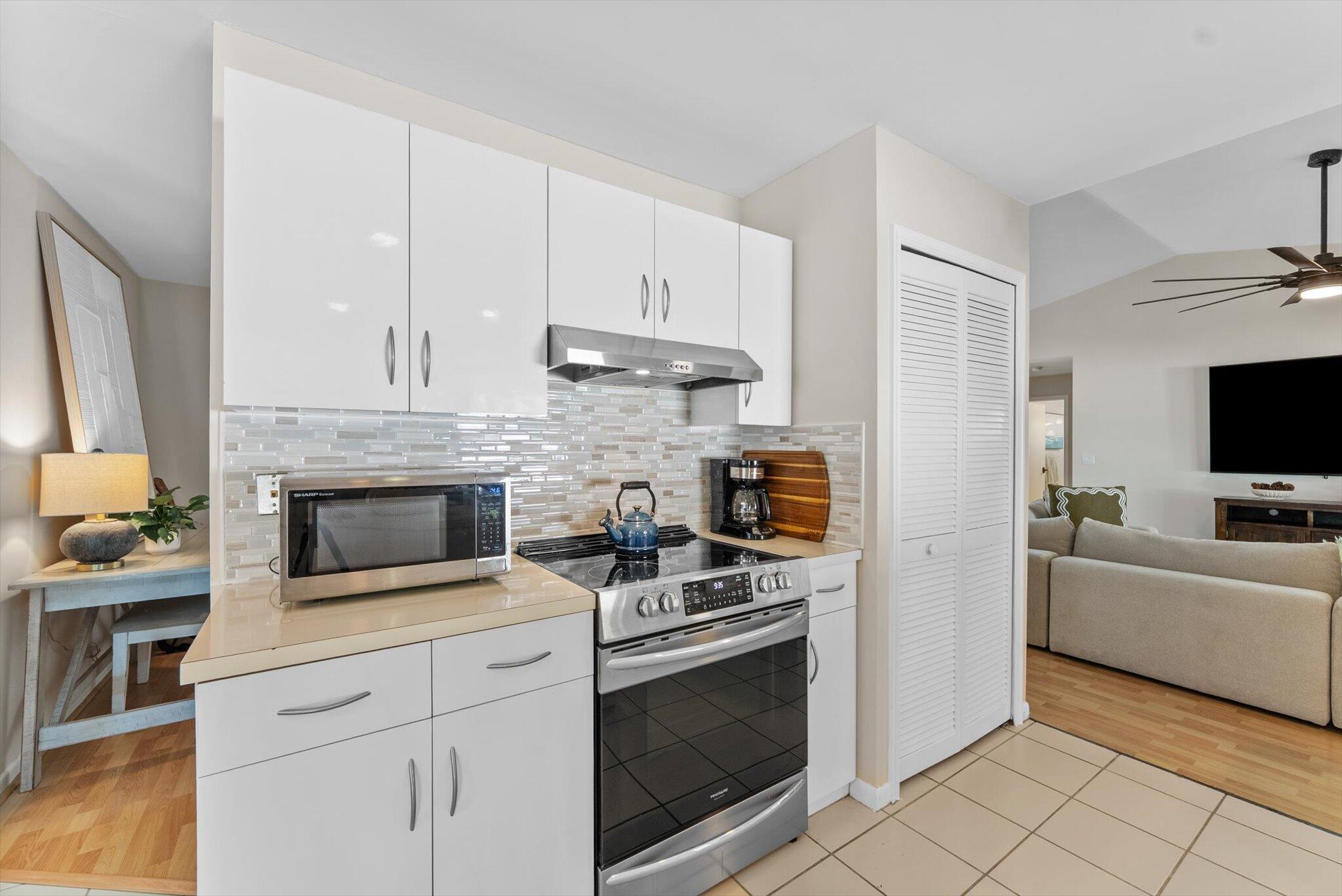 ROYAL PALM VILLAGE - Residential