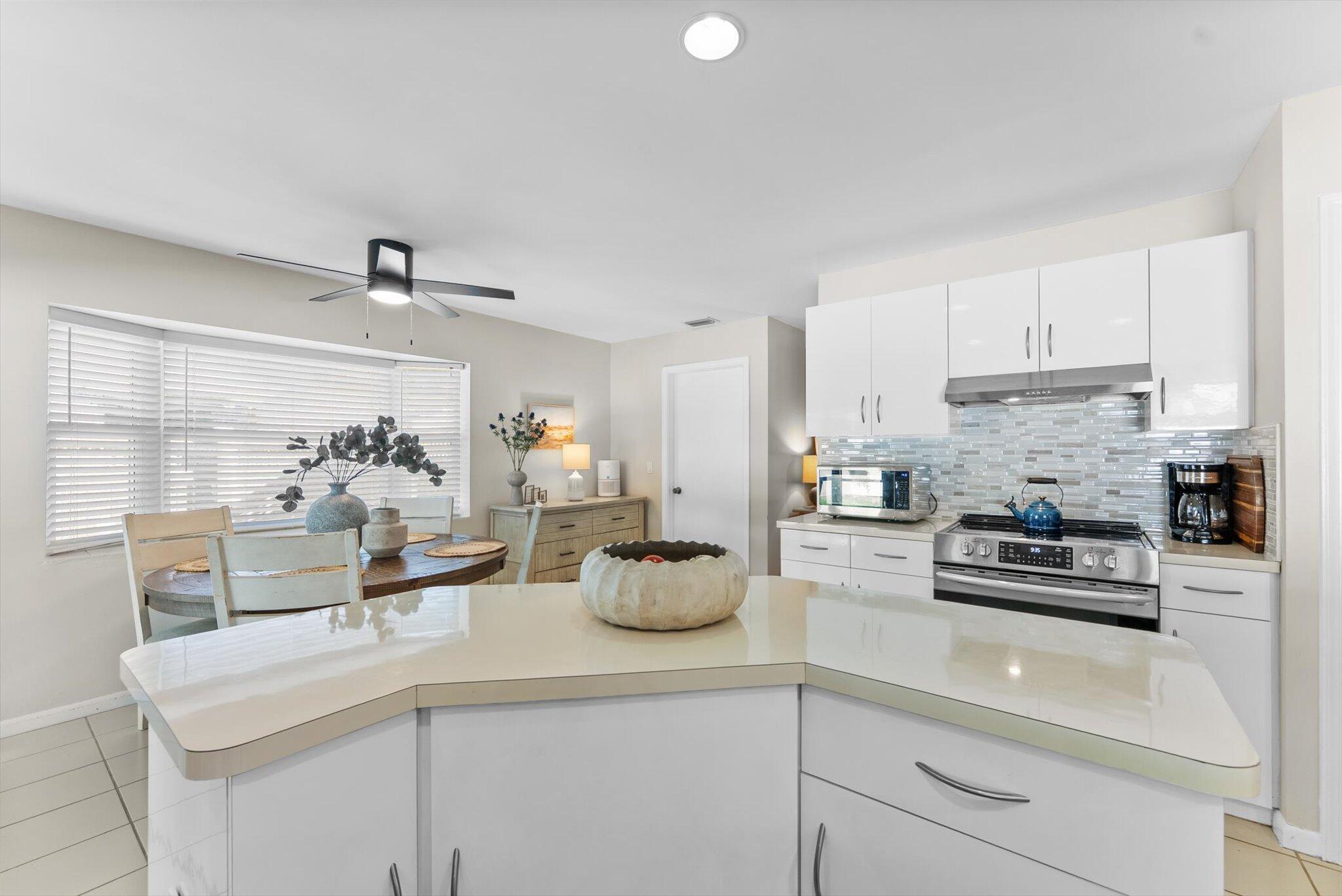 ROYAL PALM VILLAGE - Residential