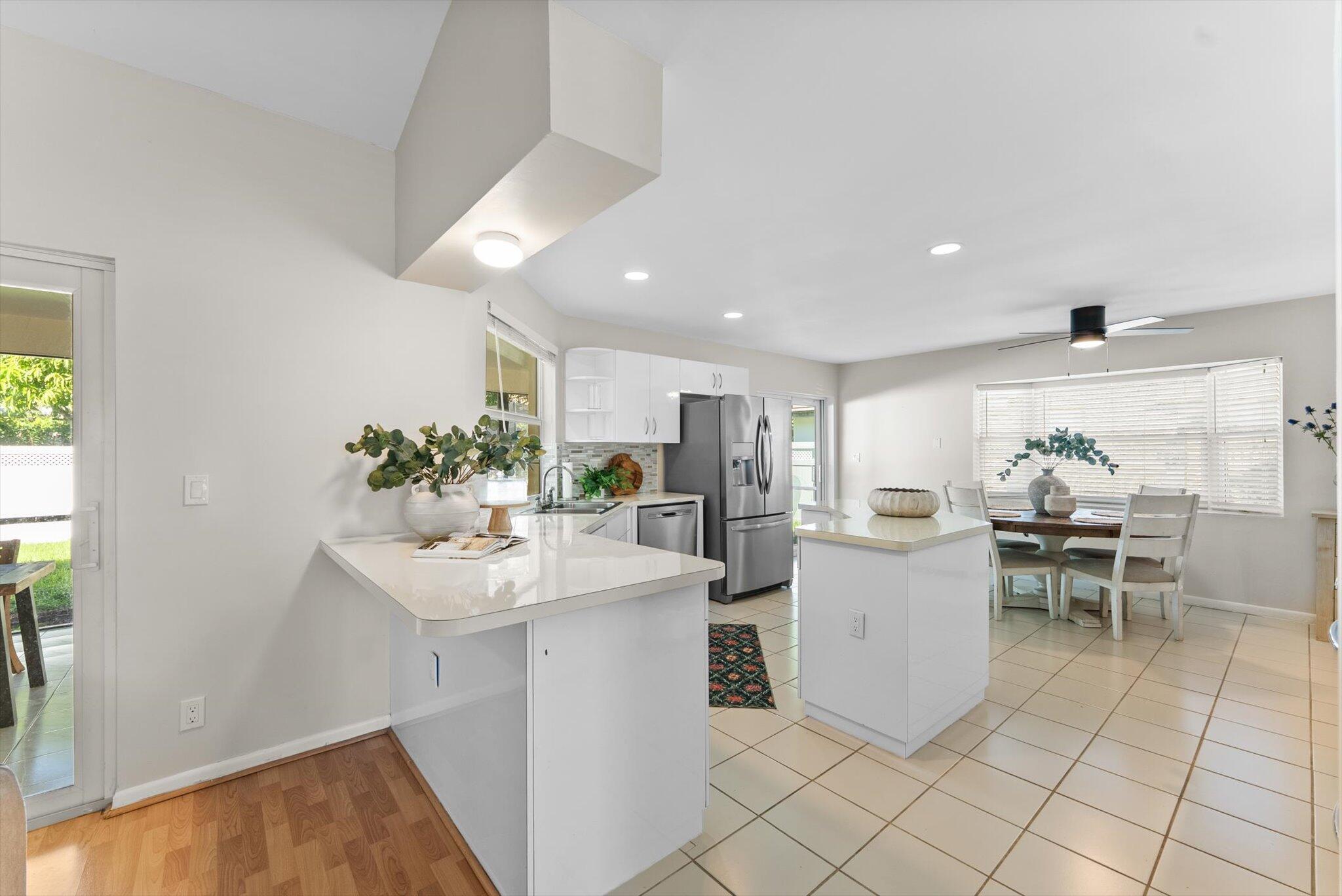 ROYAL PALM VILLAGE - Residential
