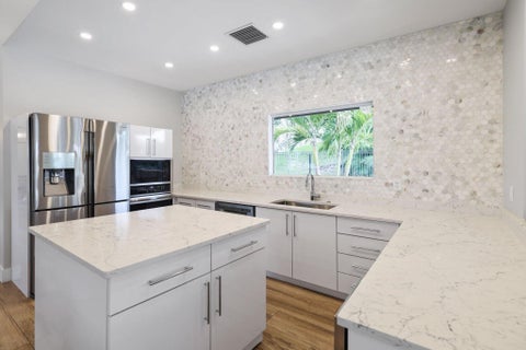Tiny photo for 5332 Boca Marina Circle N, Boca Raton, FL 33487 (MLS # B26072340)