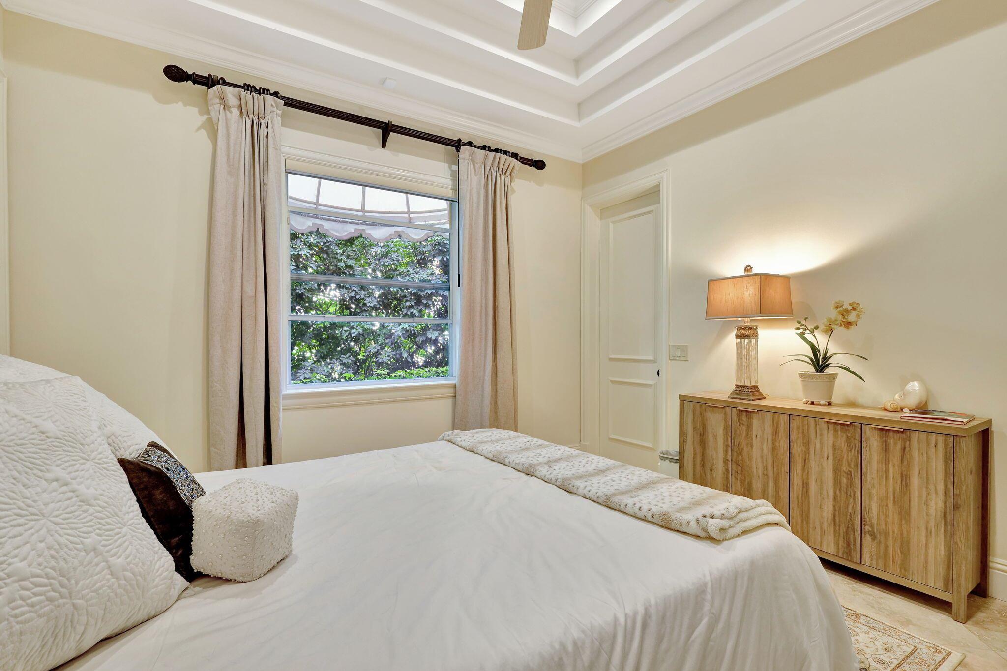 ADMIRALS COVE 2 PAR E - Residential