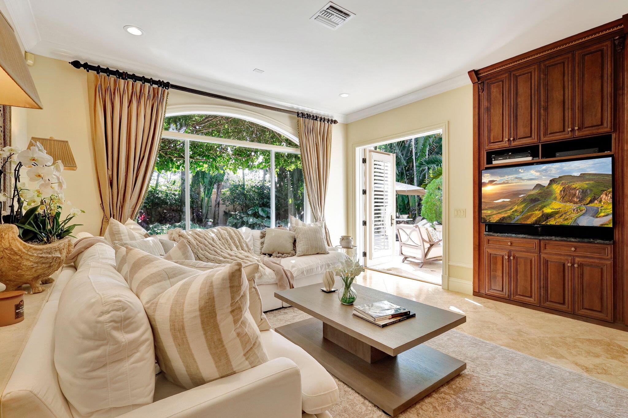 ADMIRALS COVE 2 PAR E - Residential