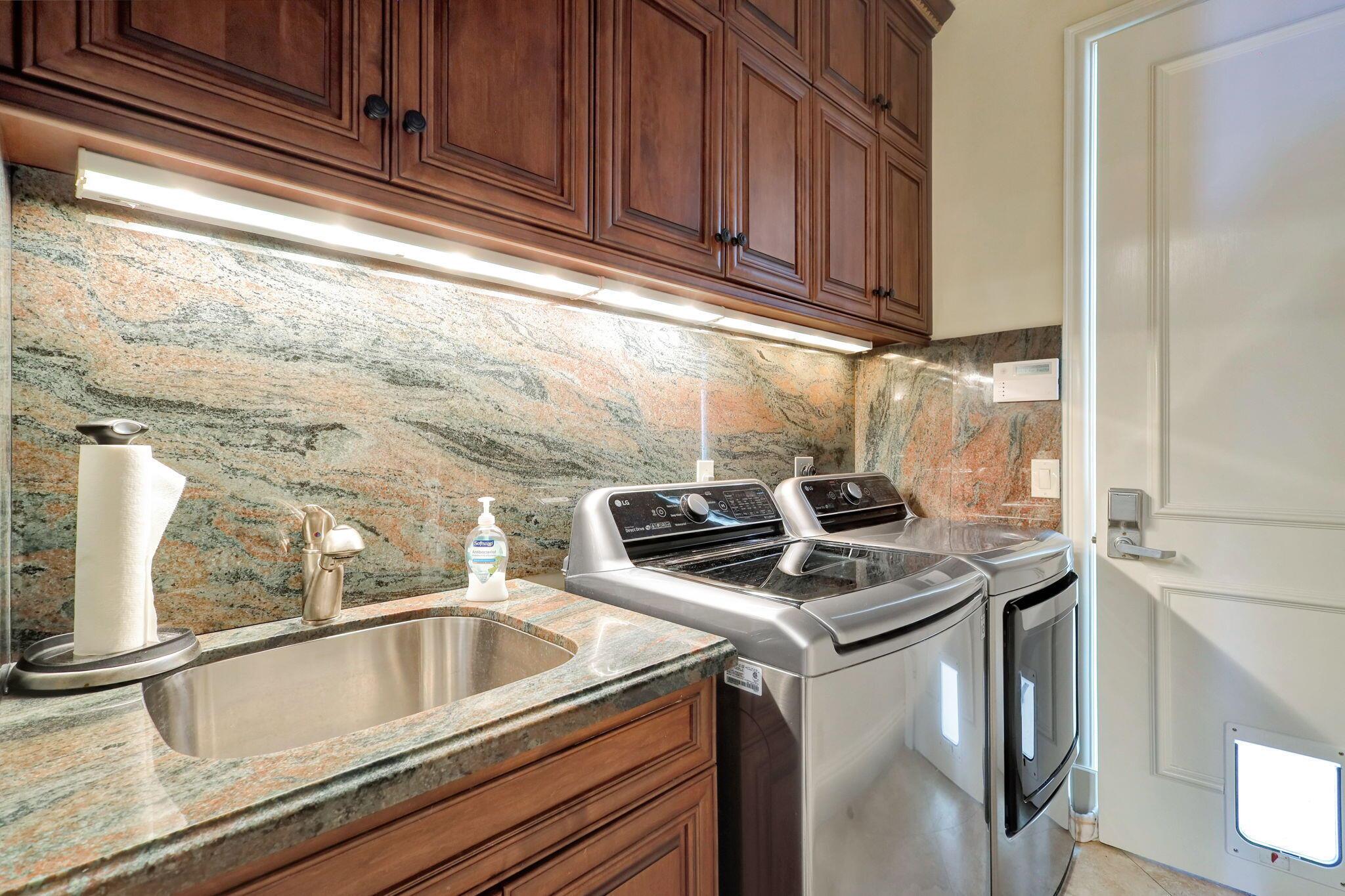 ADMIRALS COVE 2 PAR E - Residential