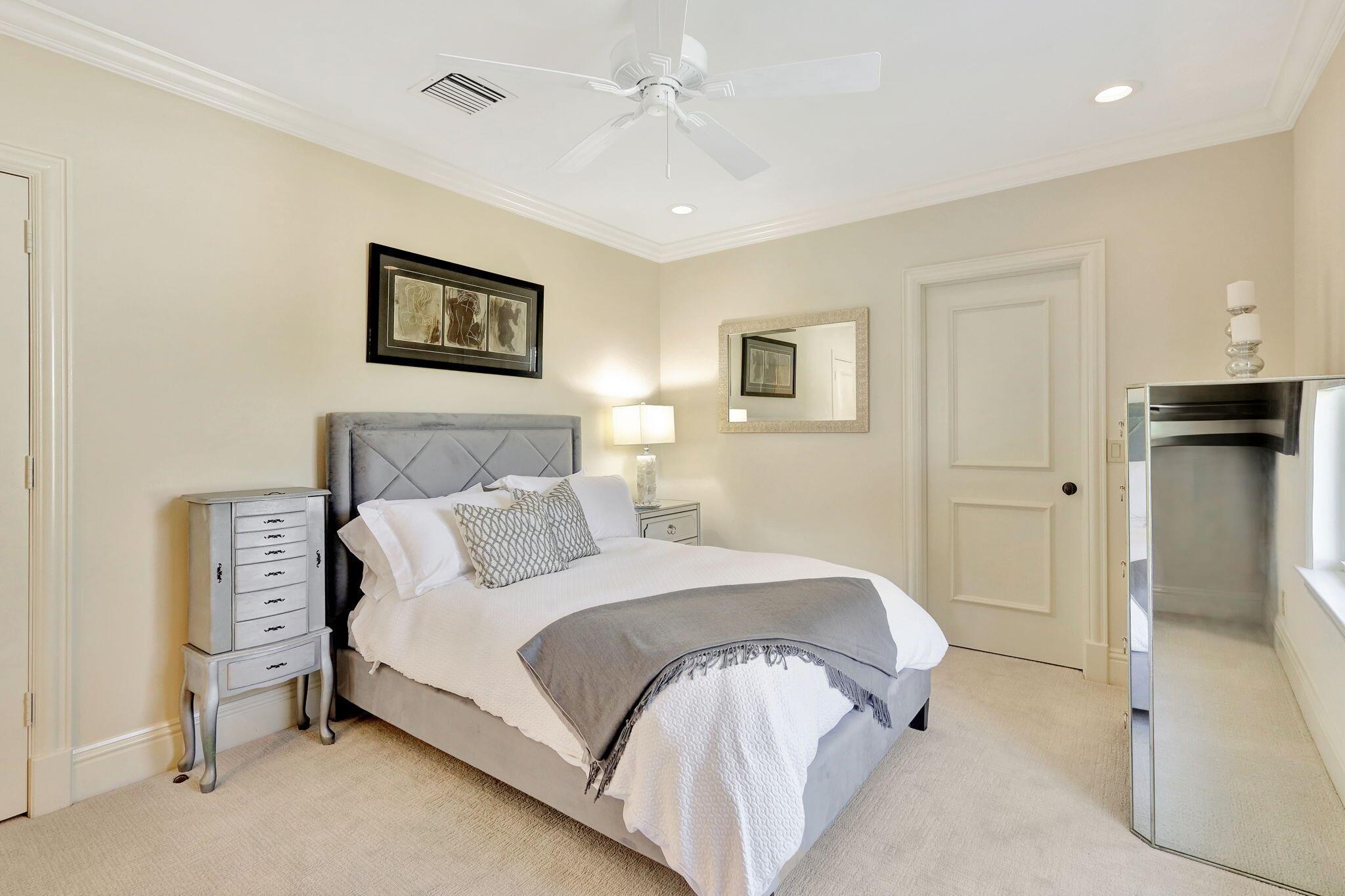 ADMIRALS COVE 2 PAR E - Residential