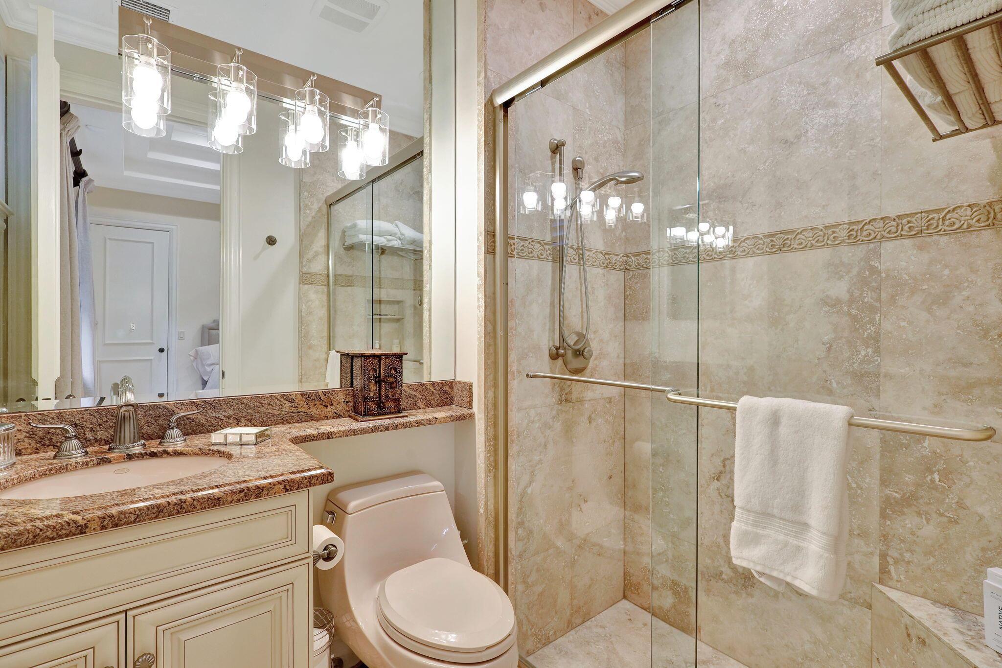 ADMIRALS COVE 2 PAR E - Residential