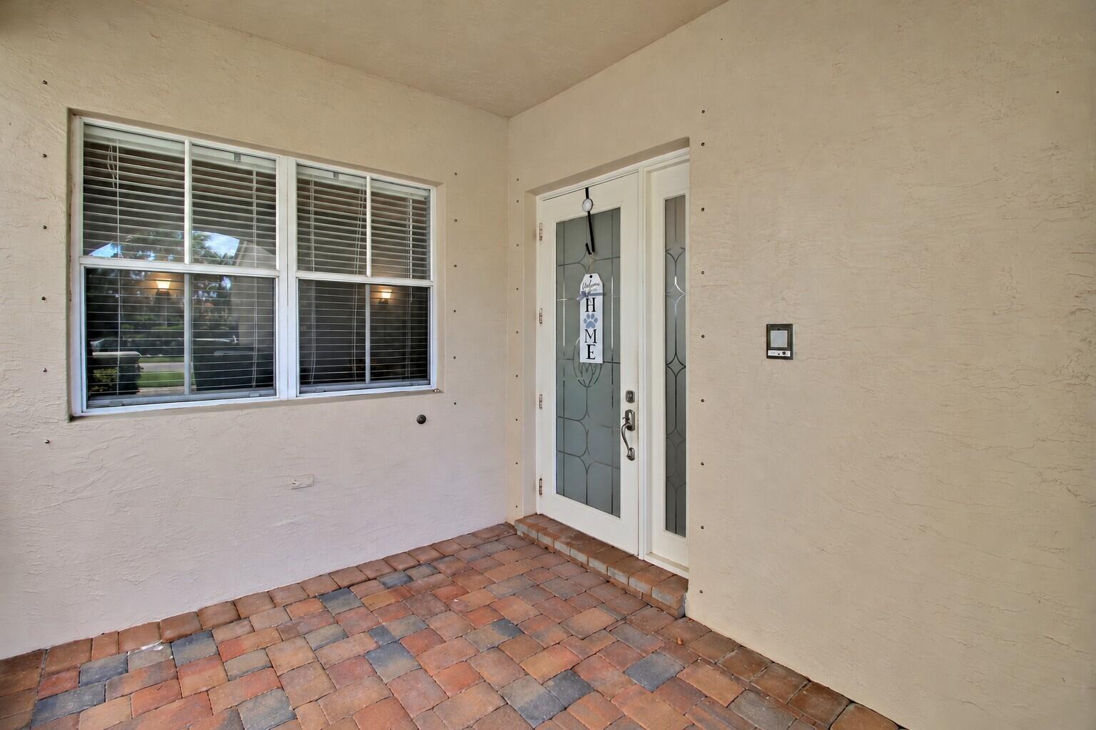 221 Isle Verde Way