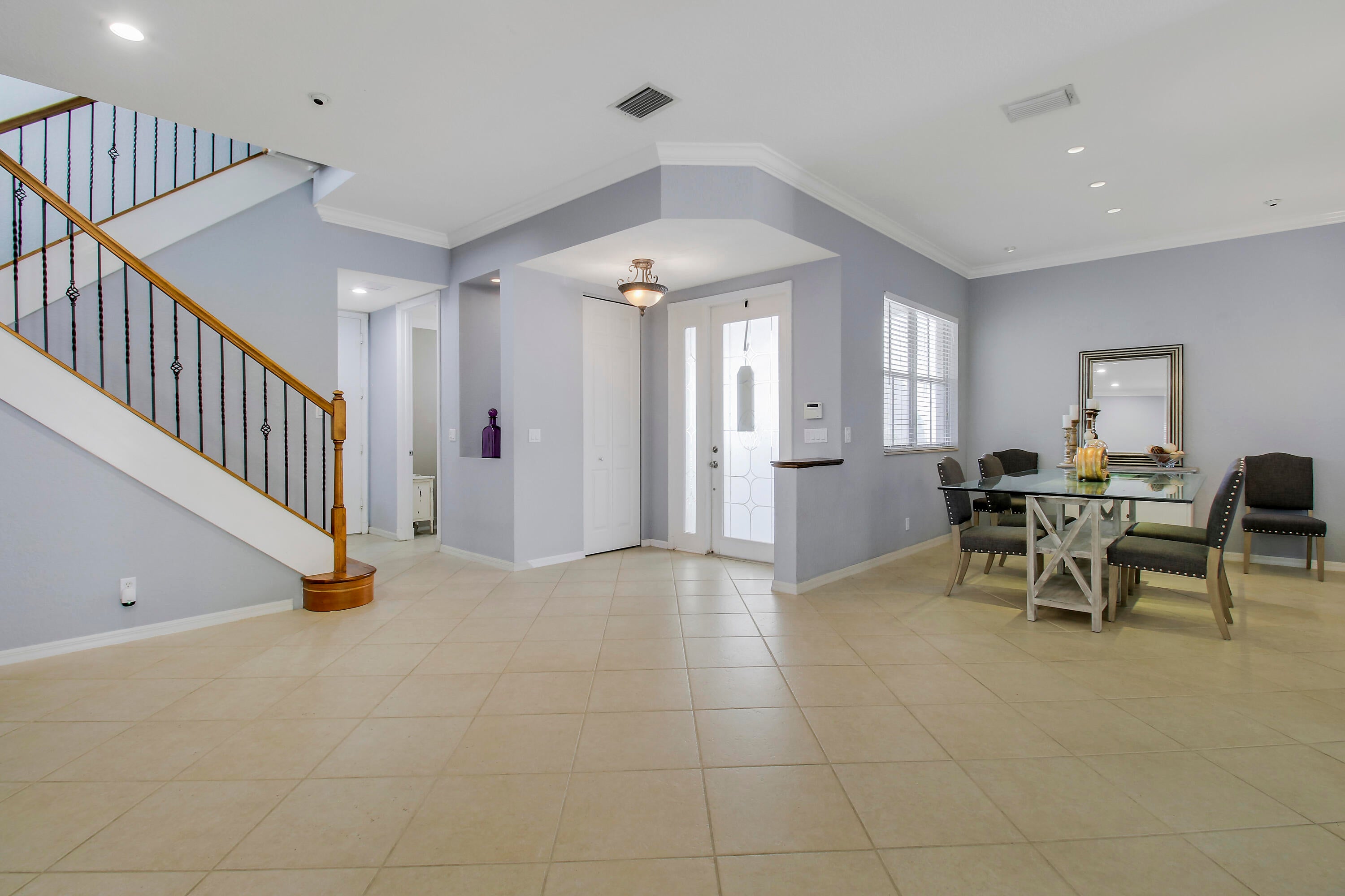 221 Isle Verde Way