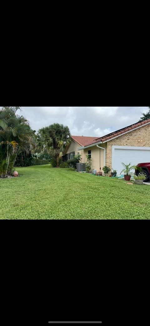 Photo of 10180 Camelback Lane, Boca Raton, FL 33498 (MLS # R11135967) Photo of 10180 Camelback Lane, Boca Raton, FL 33498 (MLS # R11135967)