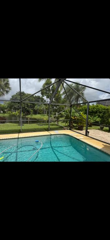 10180 Camelback Lane