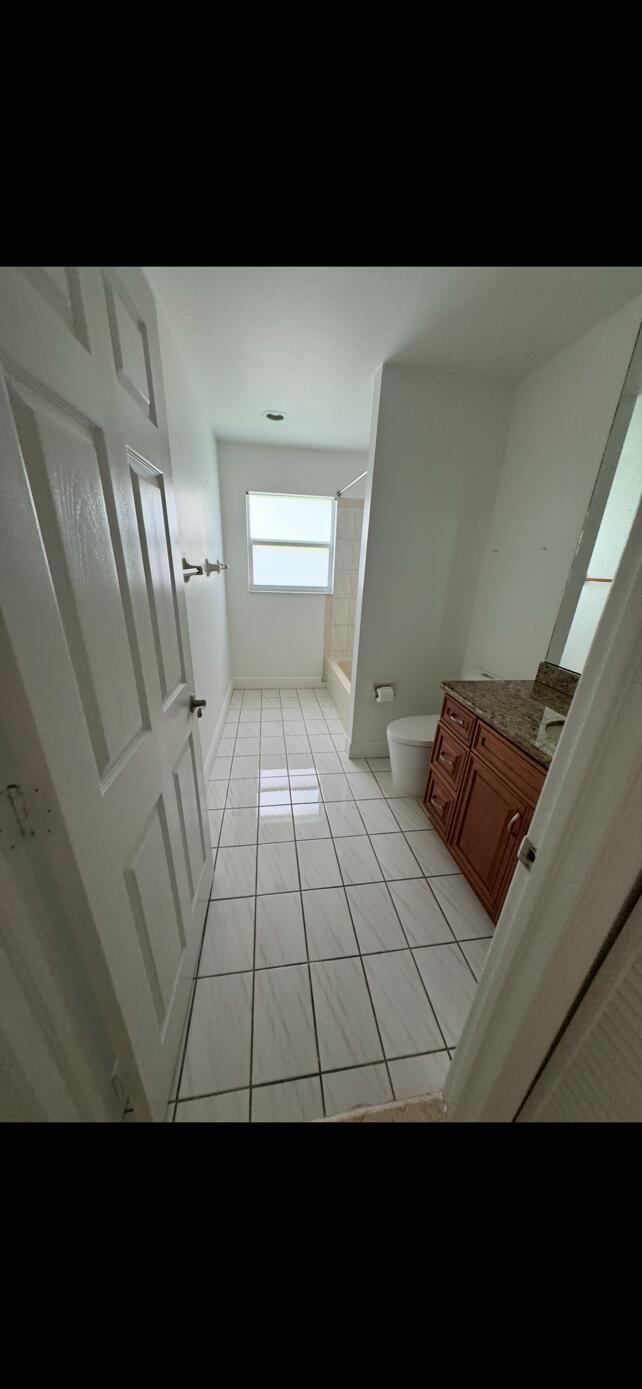 BOCA GREENS 5 - Residential