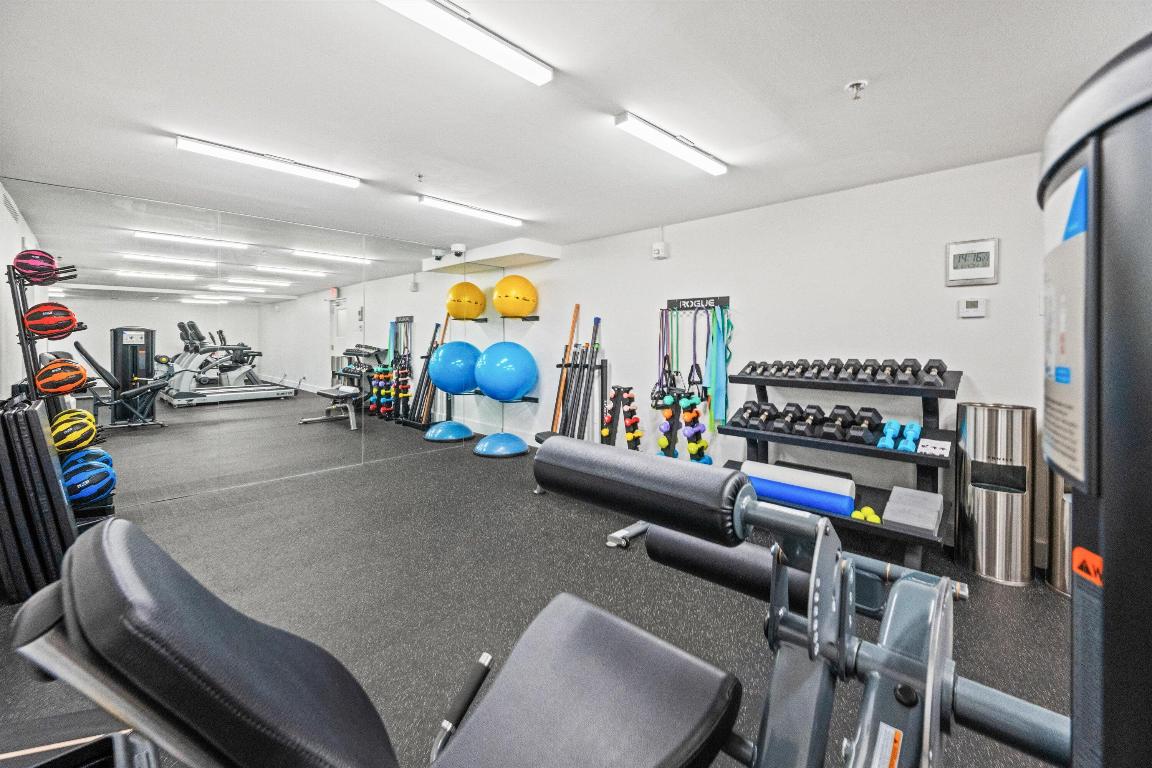 L ERMITAGE PALM BEACH COND DECL FILED 10-7-85 IN - Residential