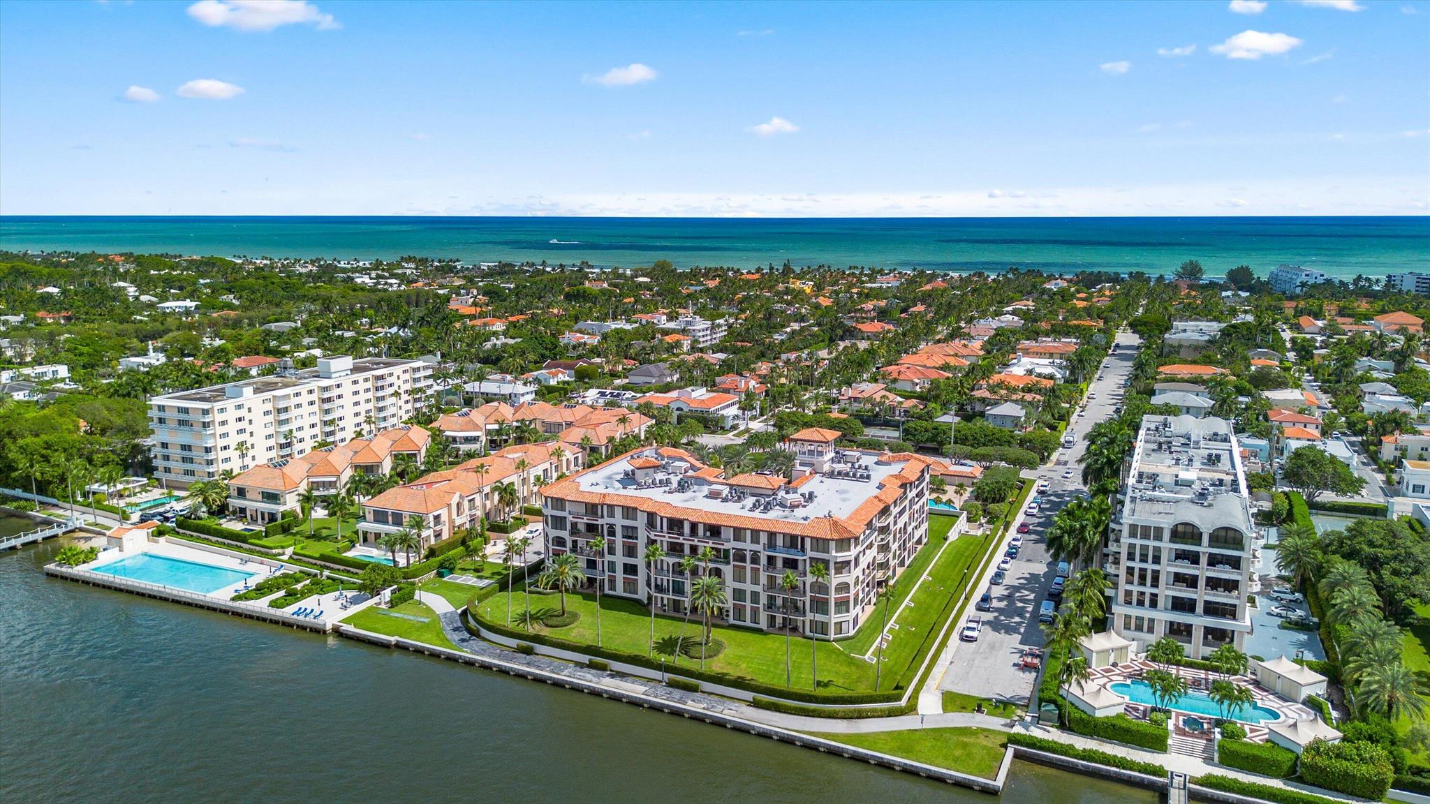 L ERMITAGE PALM BEACH CON - Residential