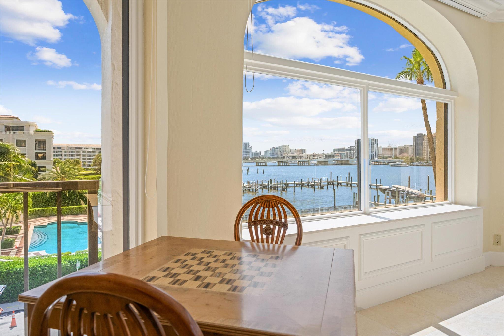 L ERMITAGE PALM BEACH CON - Residential