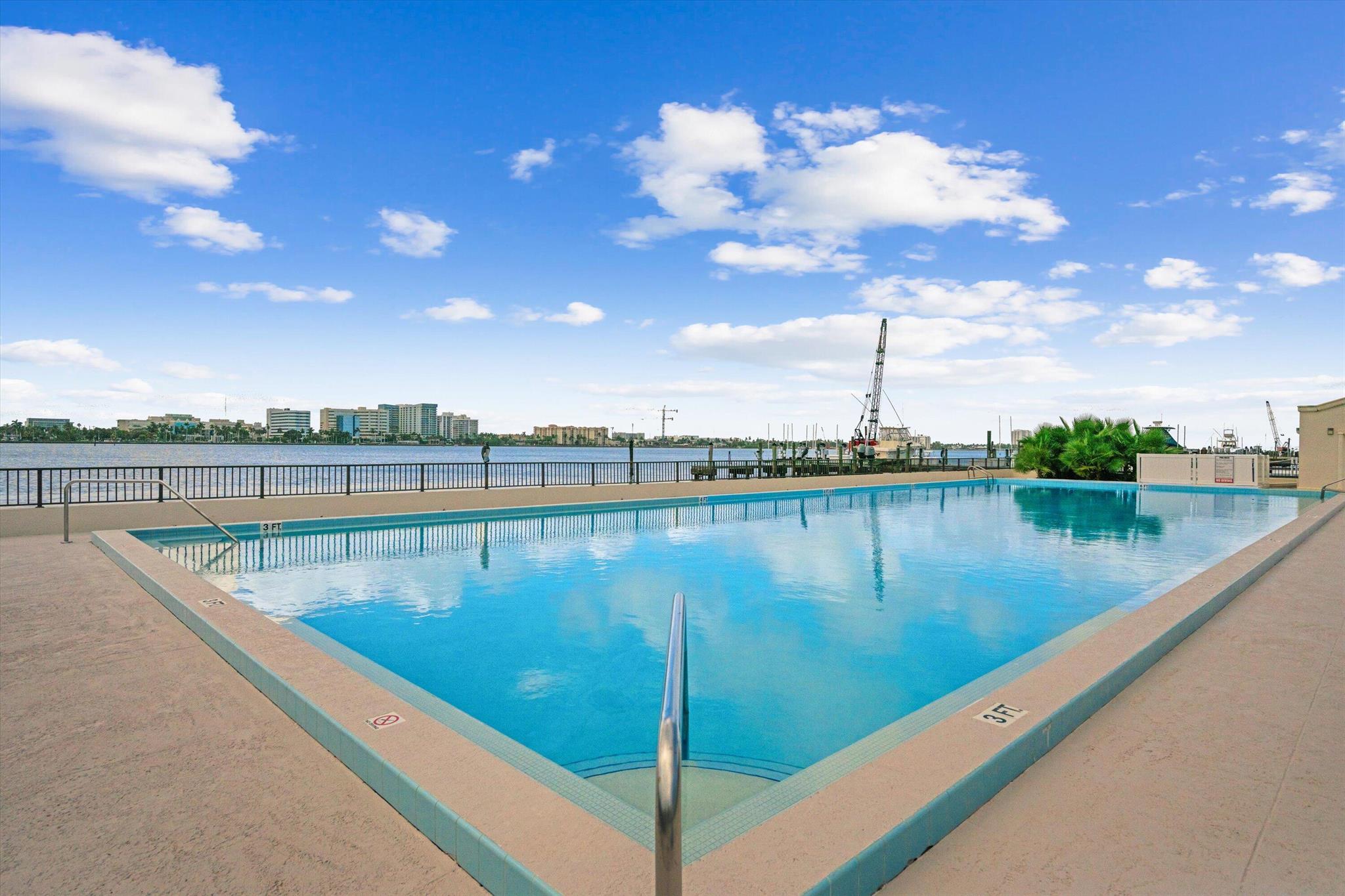 L ERMITAGE PALM BEACH CON - Residential