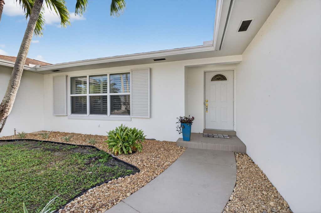 Photo of 4690 PALO VERDE Drive, Boynton Beach, FL 33436 (MLS # B26063539)