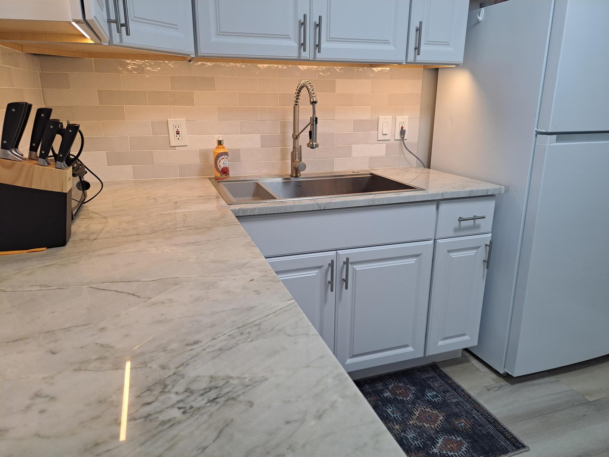 PALM LAKE 1 CONDO - Residential Lease