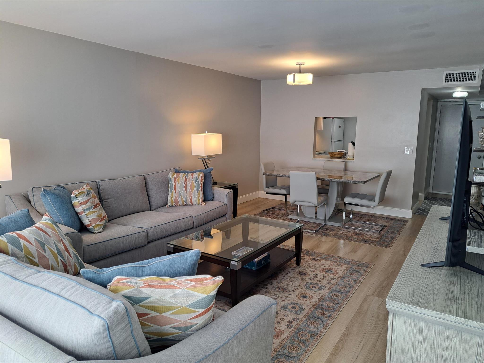 PALM LAKE 1 CONDO - Residential Lease