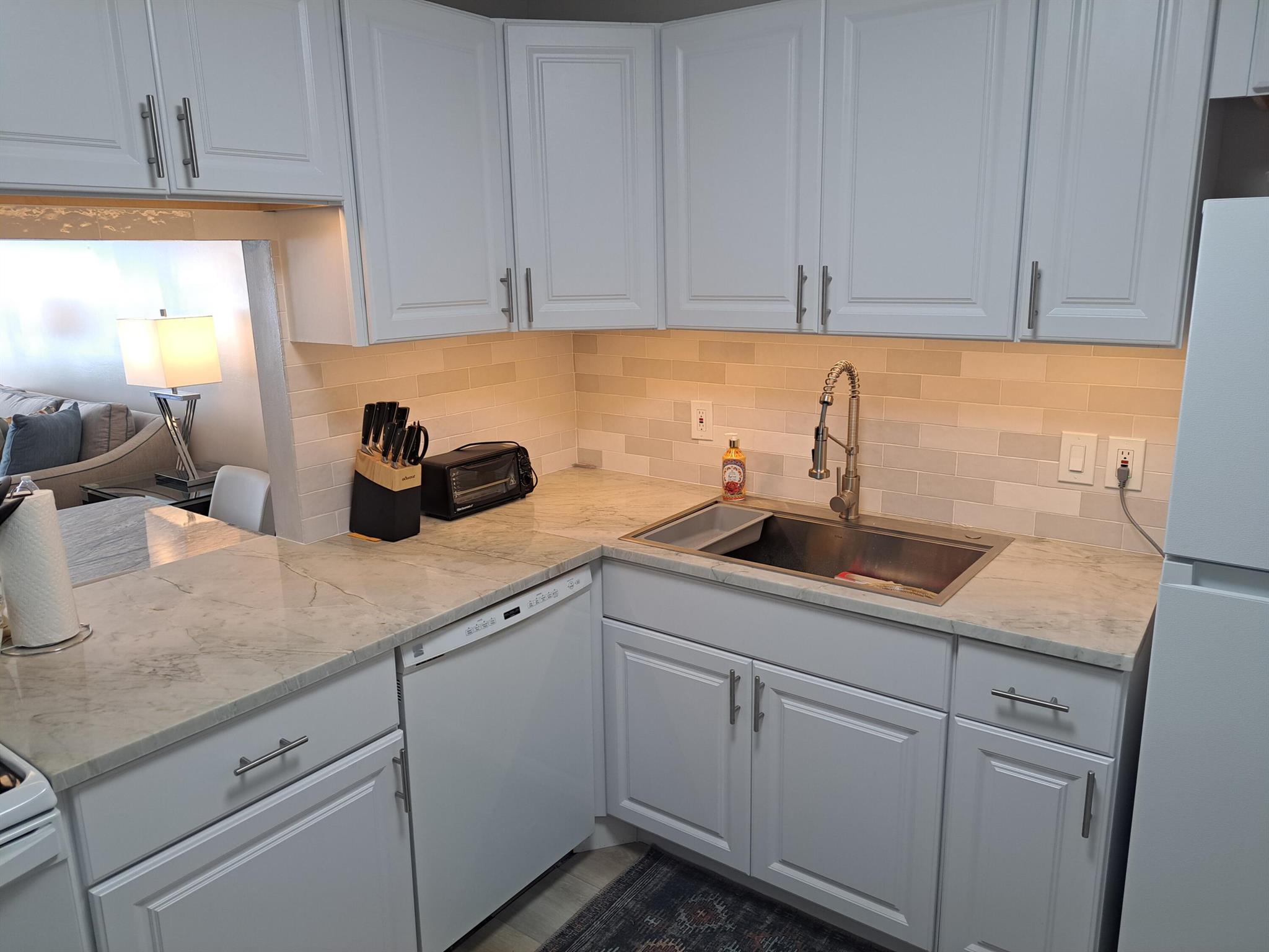 PALM LAKE 1 CONDO - Residential Lease