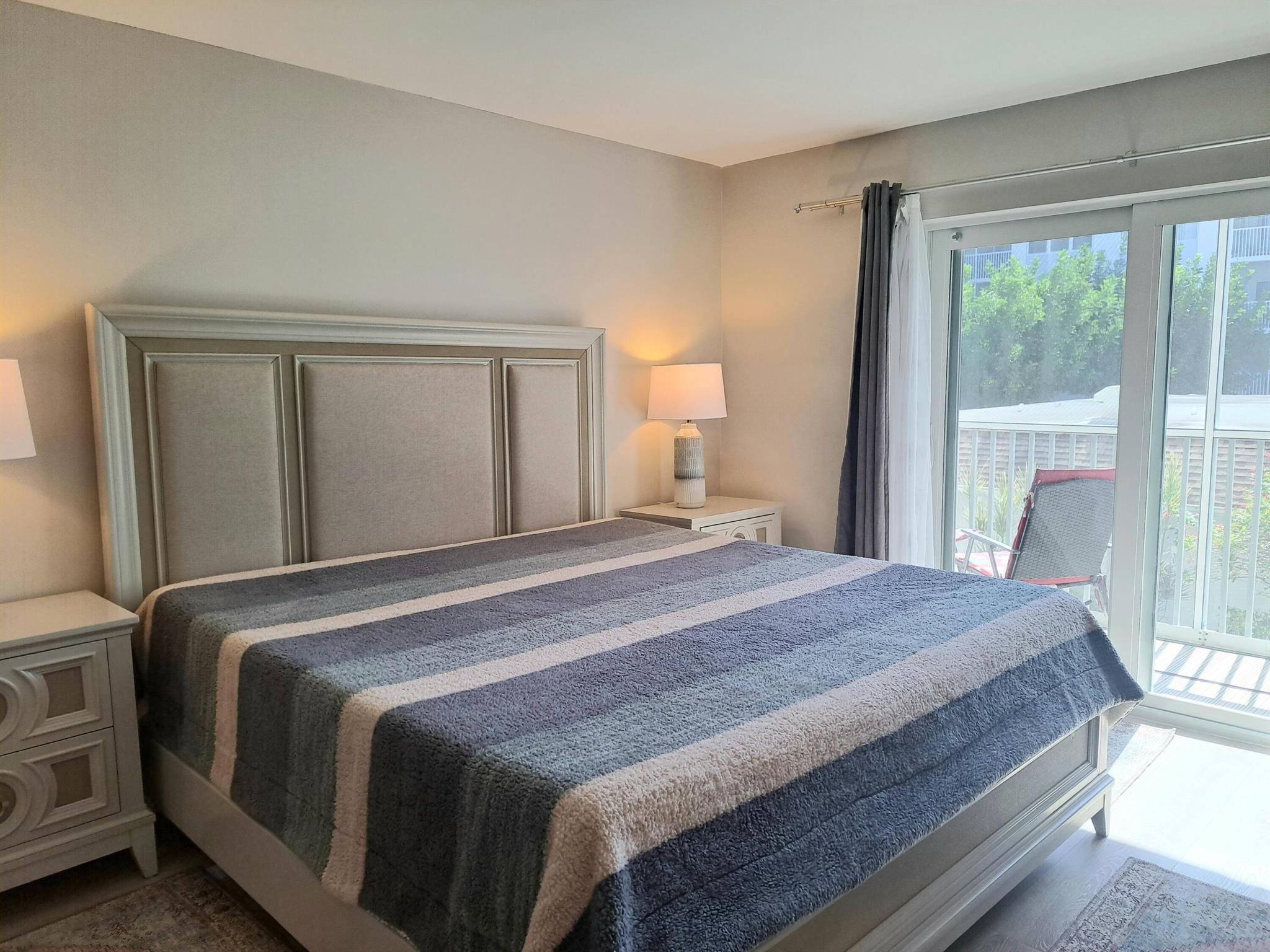 PALM LAKE 1 CONDO - Residential Lease