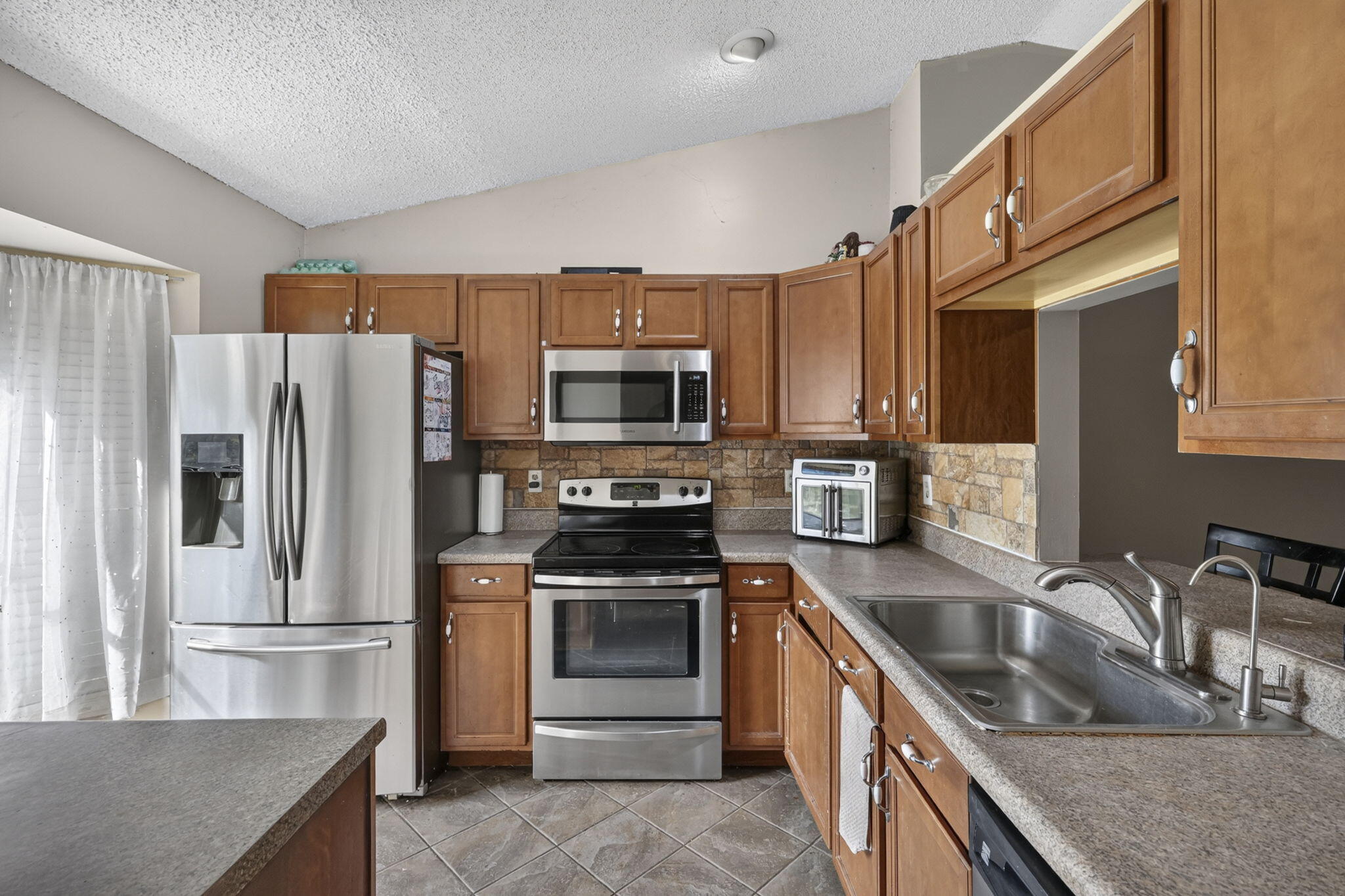 11821 66th Street N