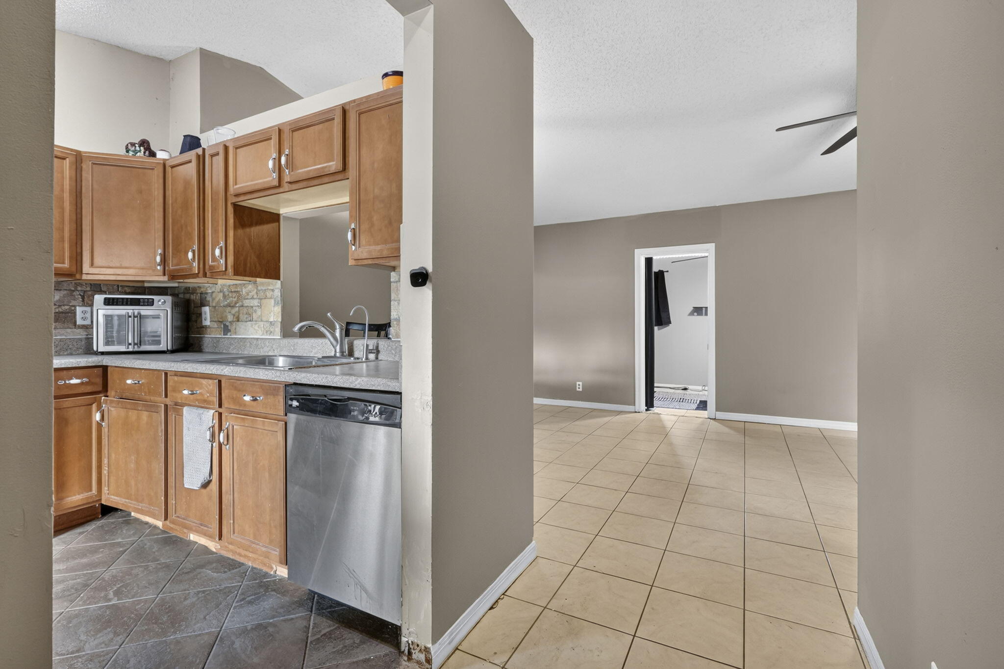 11821 66th Street N